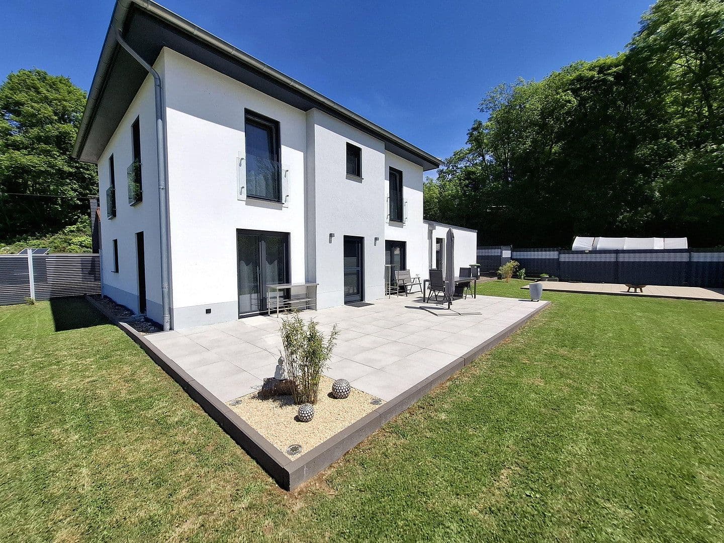 Predaj domu 145 m², pozemek 1.400 m², Nonnweiler, Sársko Predaj domu 145 m², pozemek 1.400 m², Nonnweiler, Sársko