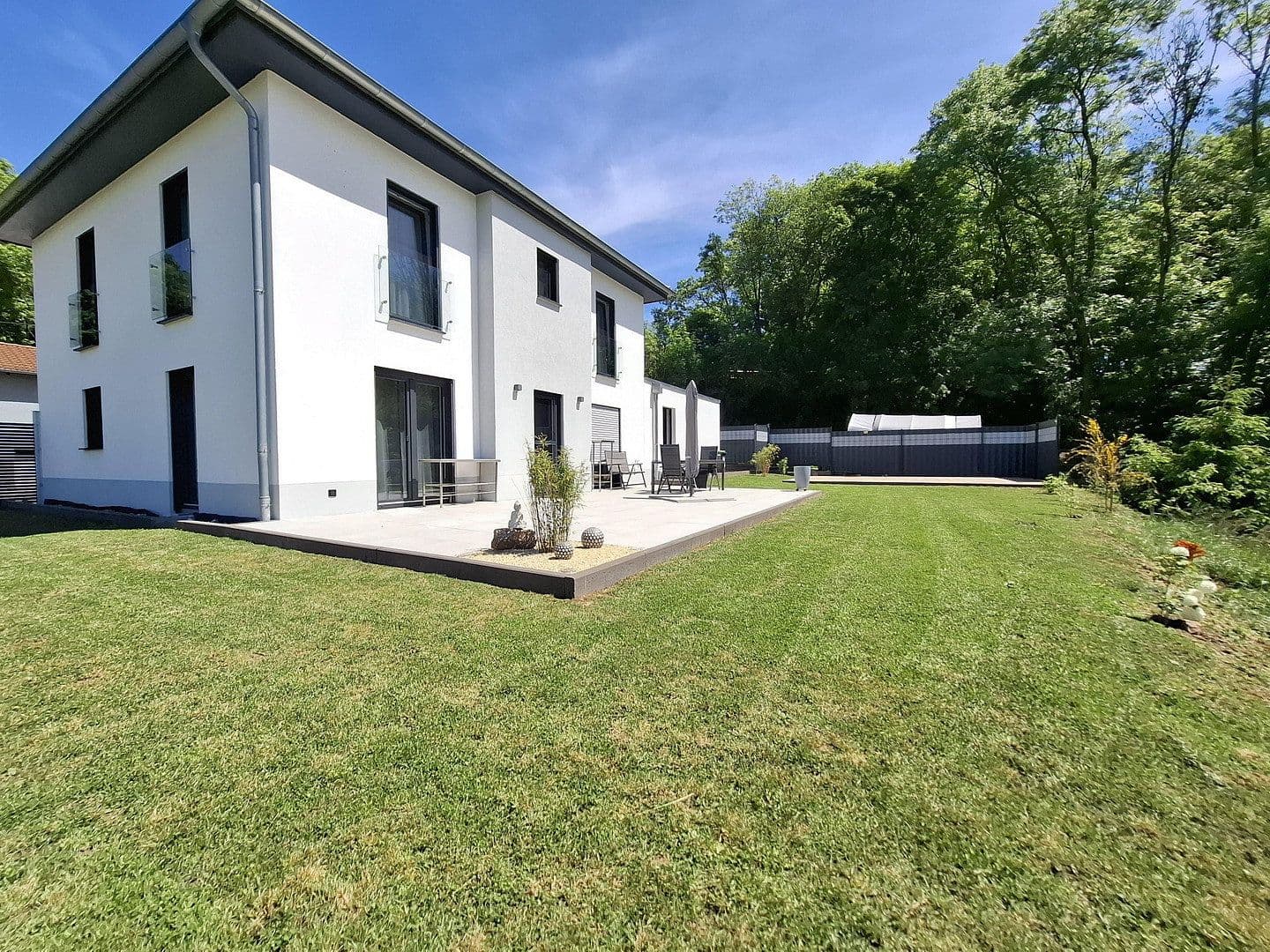 Predaj domu 145 m², pozemek 1.400 m², Nonnweiler, Sársko Predaj domu 145 m², pozemek 1.400 m², Nonnweiler, Sársko
