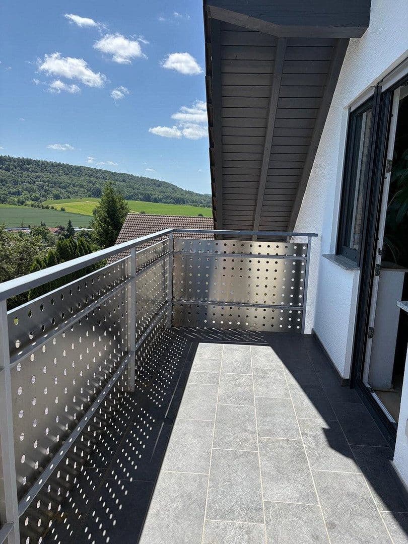Prenájom bytu 2-izbový 80 m², Eberstadt, Bádensko-Wurttembersko Prenájom bytu 2-izbový 80 m², Eberstadt, Bádensko-Wurttembersko
