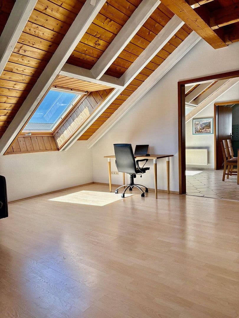 Prenájom bytu 2-izbový 80 m², Eberstadt, Bádensko-Wurttembersko Prenájom bytu 2-izbový 80 m², Eberstadt, Bádensko-Wurttembersko