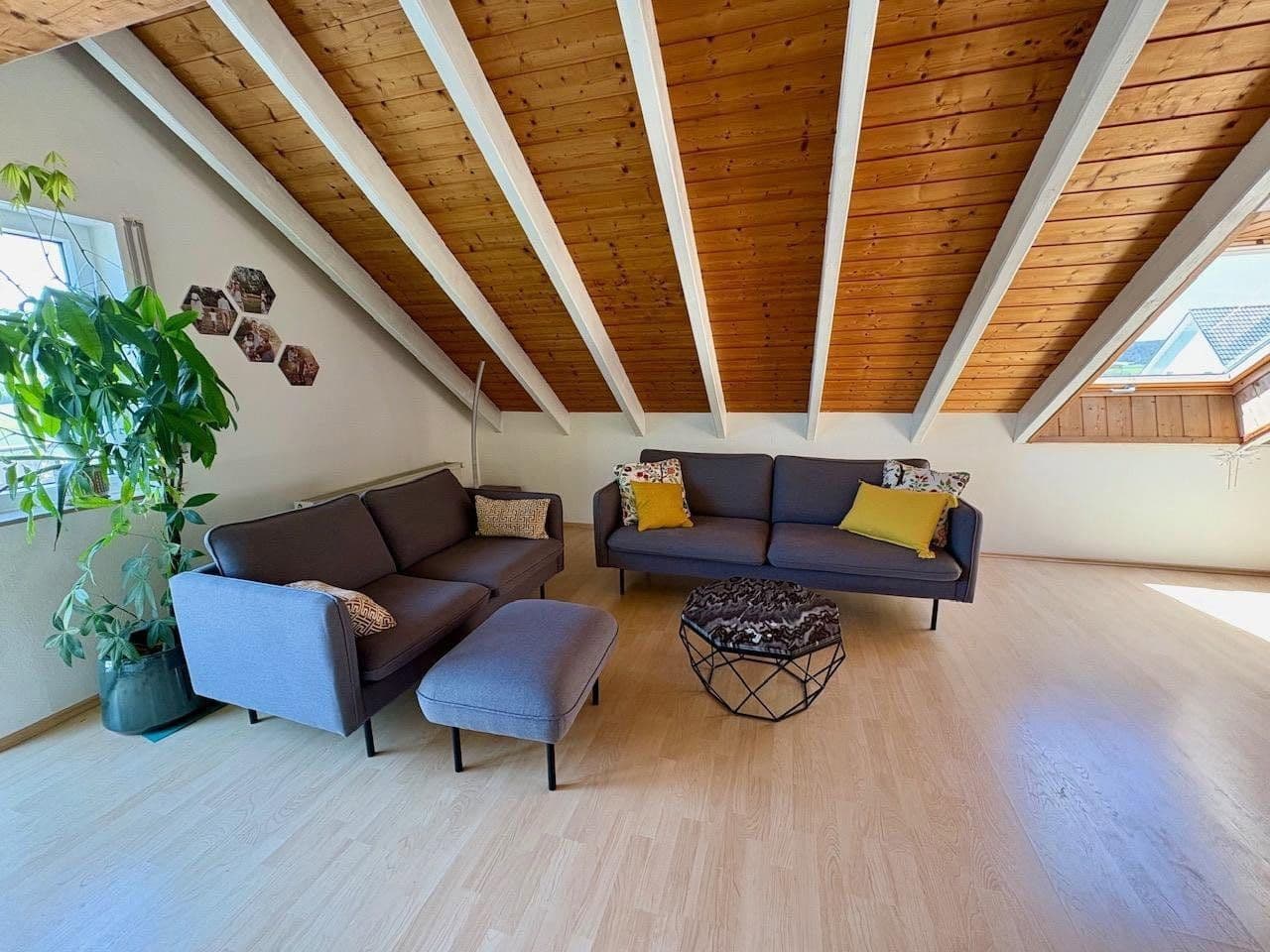 Prenájom bytu 2-izbový 80 m², Eberstadt, Bádensko-Wurttembersko Prenájom bytu 2-izbový 80 m², Eberstadt, Bádensko-Wurttembersko