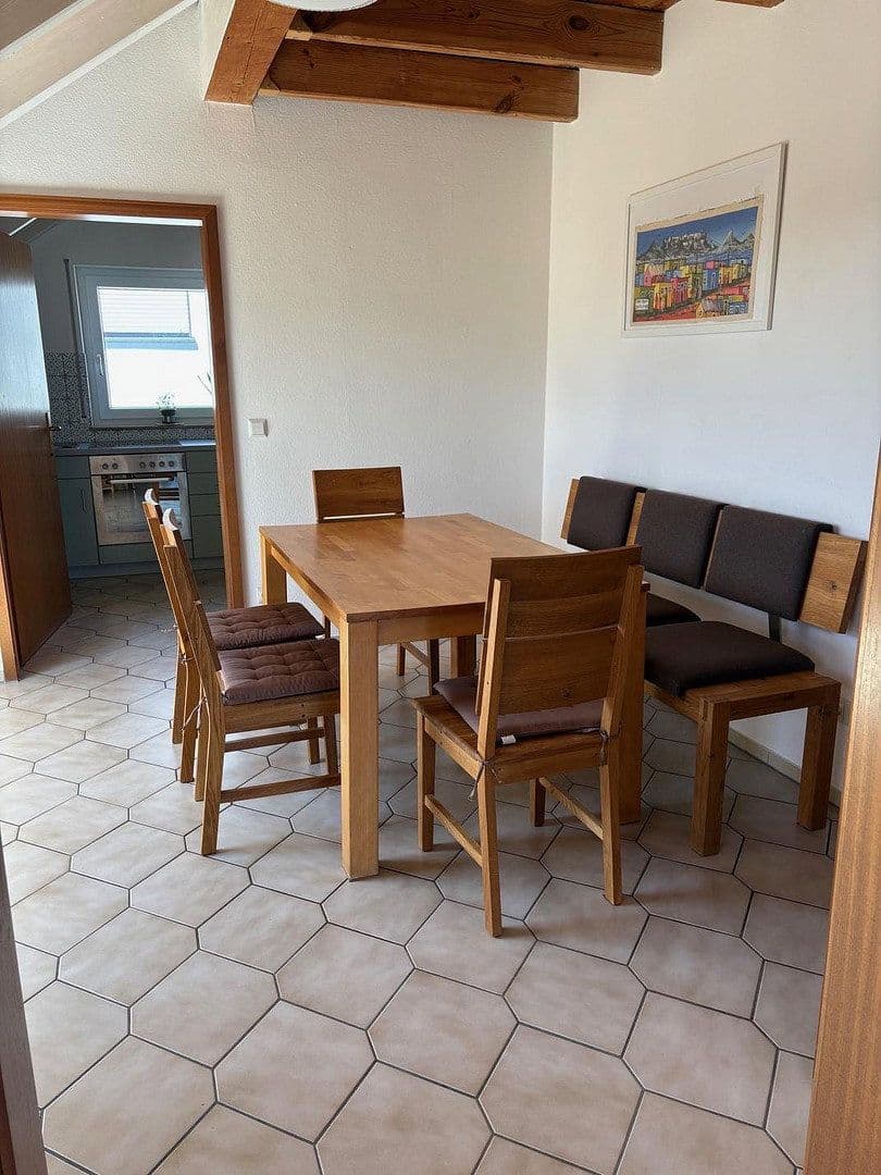Prenájom bytu 2-izbový 80 m², Eberstadt, Bádensko-Wurttembersko Prenájom bytu 2-izbový 80 m², Eberstadt, Bádensko-Wurttembersko