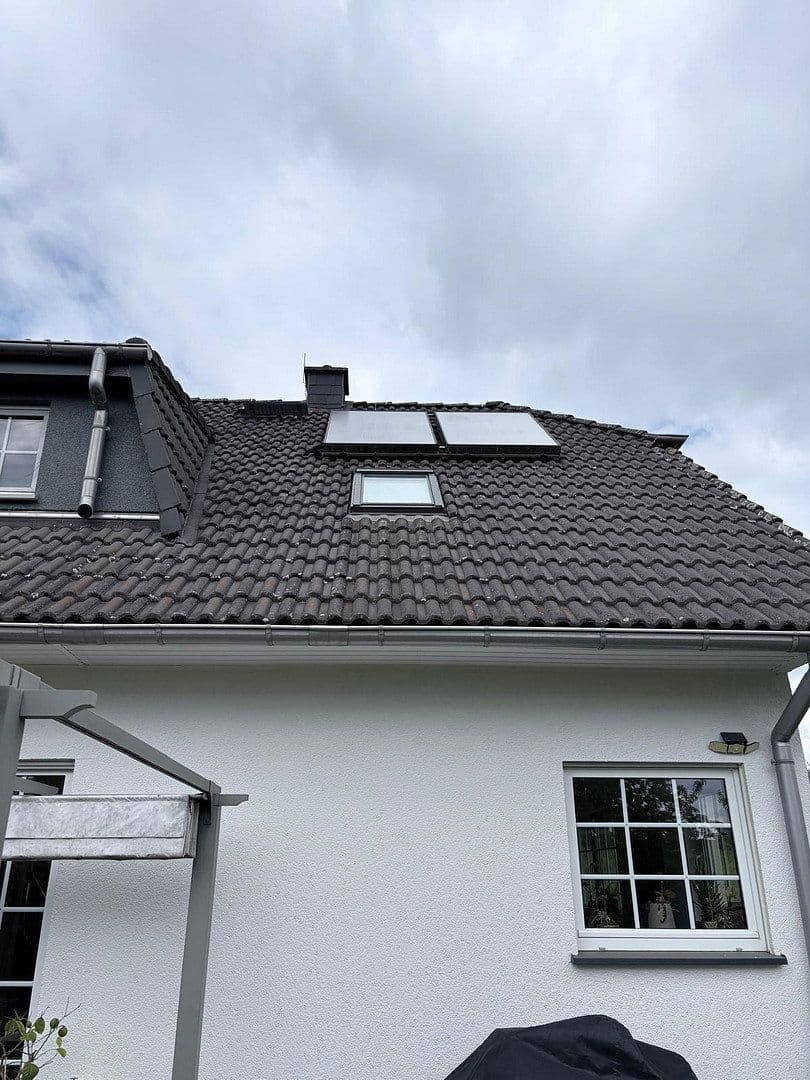 Predaj domu 170 m², pozemek 1.599 m², Wied, Porýnie-Falcko Predaj domu 170 m², pozemek 1.599 m², Wied, Porýnie-Falcko