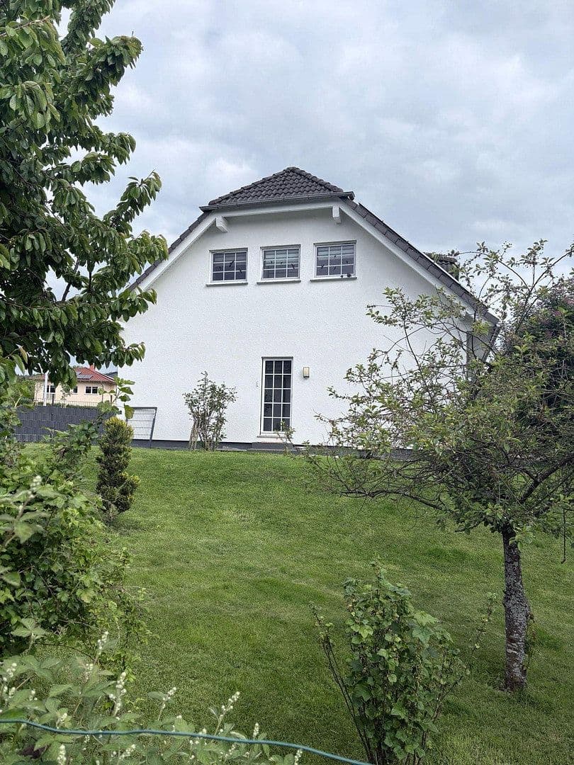 Predaj domu 170 m², pozemek 1.599 m², Wied, Porýnie-Falcko Predaj domu 170 m², pozemek 1.599 m², Wied, Porýnie-Falcko