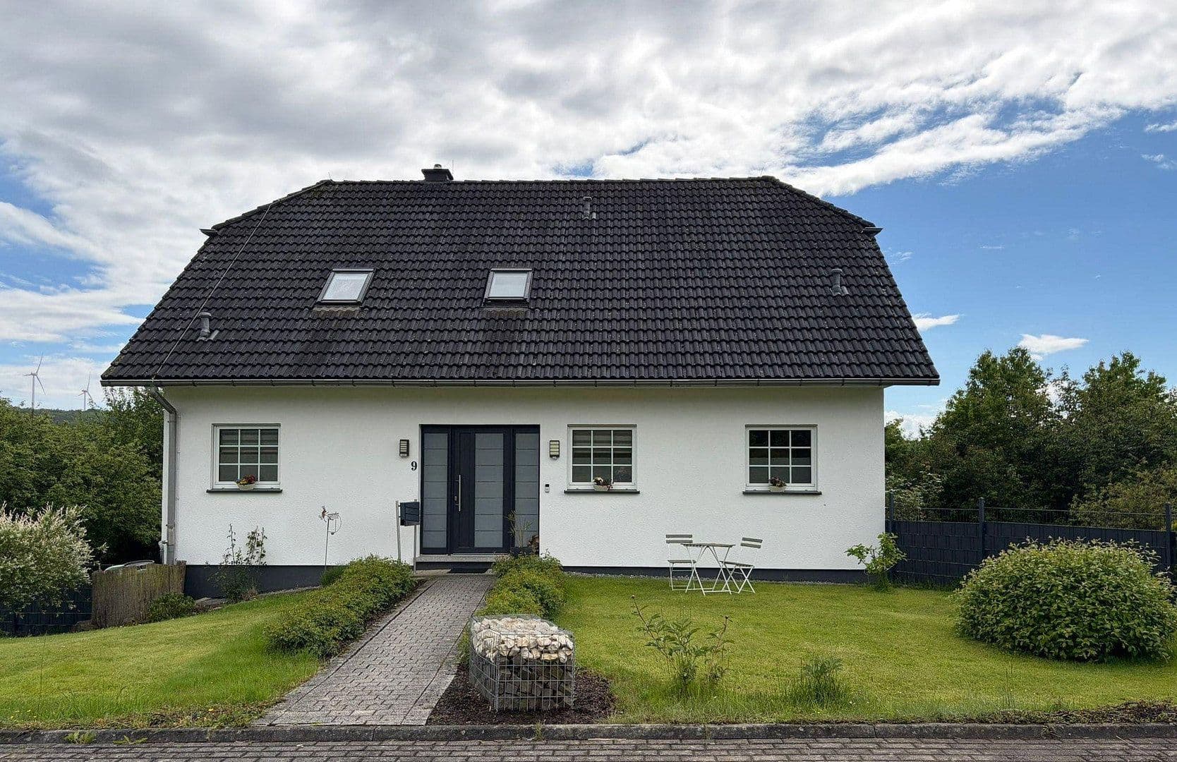 Predaj domu 170 m², pozemek 1.599 m², Wied, Porýnie-Falcko Predaj domu 170 m², pozemek 1.599 m², Wied, Porýnie-Falcko
