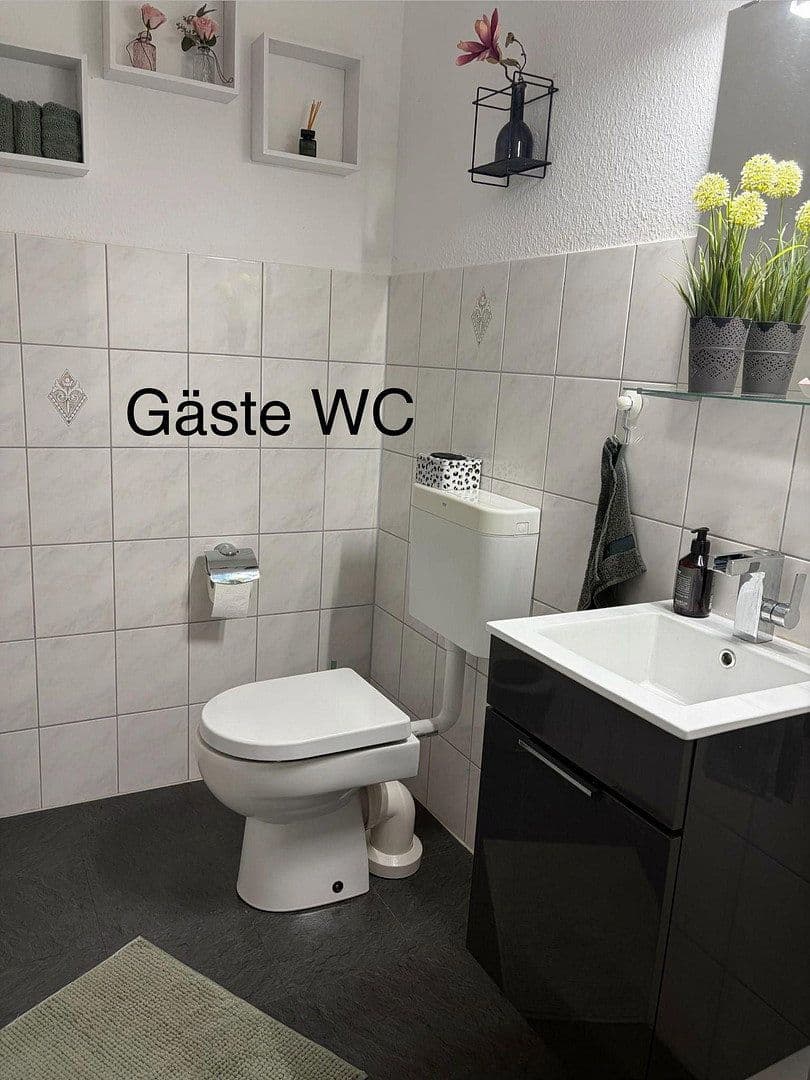 Predaj domu 170 m², pozemek 1.599 m², Wied, Porýnie-Falcko Predaj domu 170 m², pozemek 1.599 m², Wied, Porýnie-Falcko