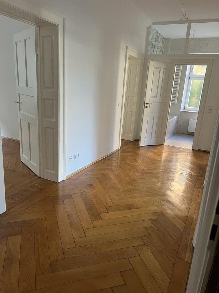 Prenájom bytu 3-izbový 85 m², Steinstraße 39, München, Bavorsko Prenájom bytu 3-izbový 85 m², Steinstraße 39, München, Bavorsko