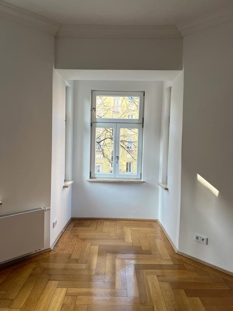 Prenájom bytu 3-izbový 85 m², Steinstraße 39, München, Bavorsko Prenájom bytu 3-izbový 85 m², Steinstraße 39, München, Bavorsko