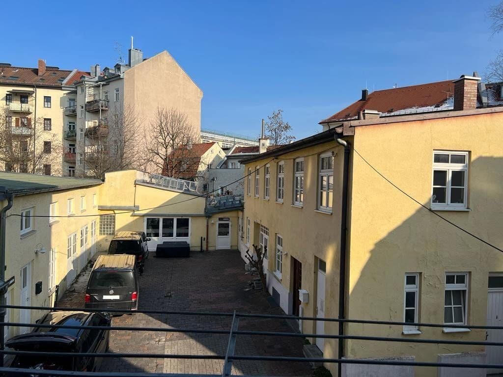 Prenájom bytu 3-izbový 85 m², Steinstraße 39, München, Bavorsko Prenájom bytu 3-izbový 85 m², Steinstraße 39, München, Bavorsko