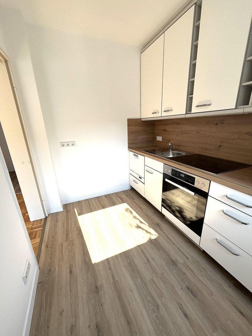 Prenájom bytu 2-izbový 43 m², Bielefeld, Severné Porýnie - Westfálsko Prenájom bytu 2-izbový 43 m², Bielefeld, Severné Porýnie - Westfálsko
