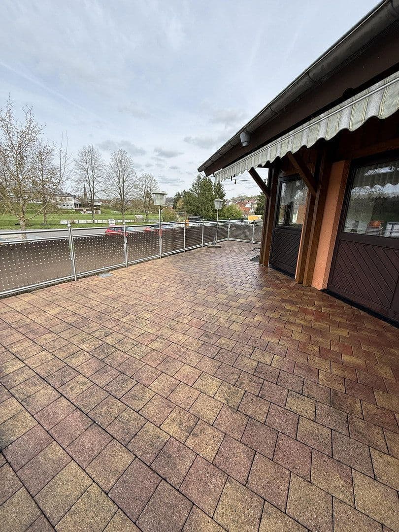 Predaj domu 250 m², pozemek 615 m², Rosenstraße 2, Schefflenz, Bádensko-Wurttembersko Predaj domu 250 m², pozemek 615 m², Rosenstraße 2, Schefflenz, Bádensko-Wurttembersko