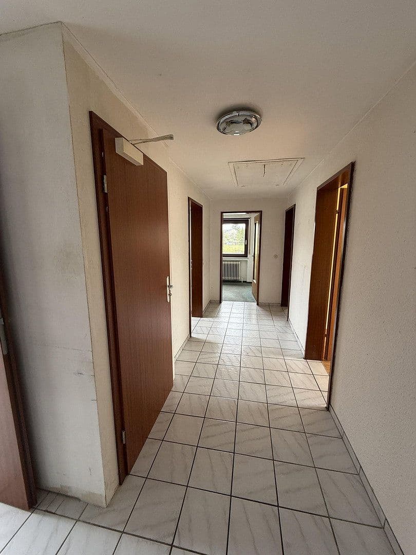 Predaj domu 250 m², pozemek 615 m², Rosenstraße 2, Schefflenz, Bádensko-Wurttembersko Predaj domu 250 m², pozemek 615 m², Rosenstraße 2, Schefflenz, Bádensko-Wurttembersko