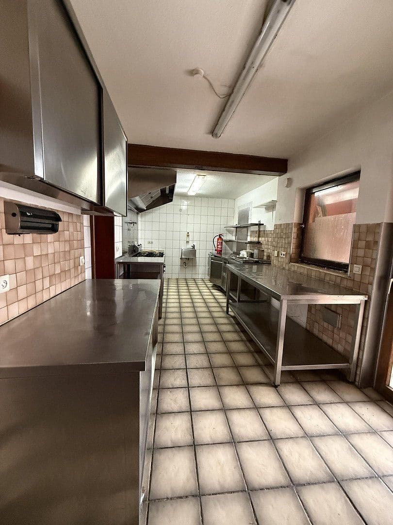 Predaj domu 250 m², pozemek 615 m², Rosenstraße 2, Schefflenz, Bádensko-Wurttembersko Predaj domu 250 m², pozemek 615 m², Rosenstraße 2, Schefflenz, Bádensko-Wurttembersko