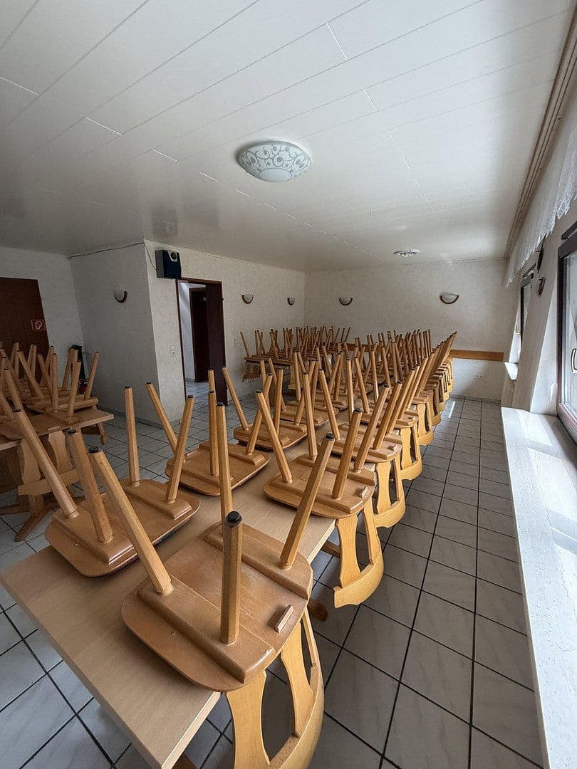 Predaj domu 250 m², pozemek 615 m², Rosenstraße 2, Schefflenz, Bádensko-Wurttembersko Predaj domu 250 m², pozemek 615 m², Rosenstraße 2, Schefflenz, Bádensko-Wurttembersko