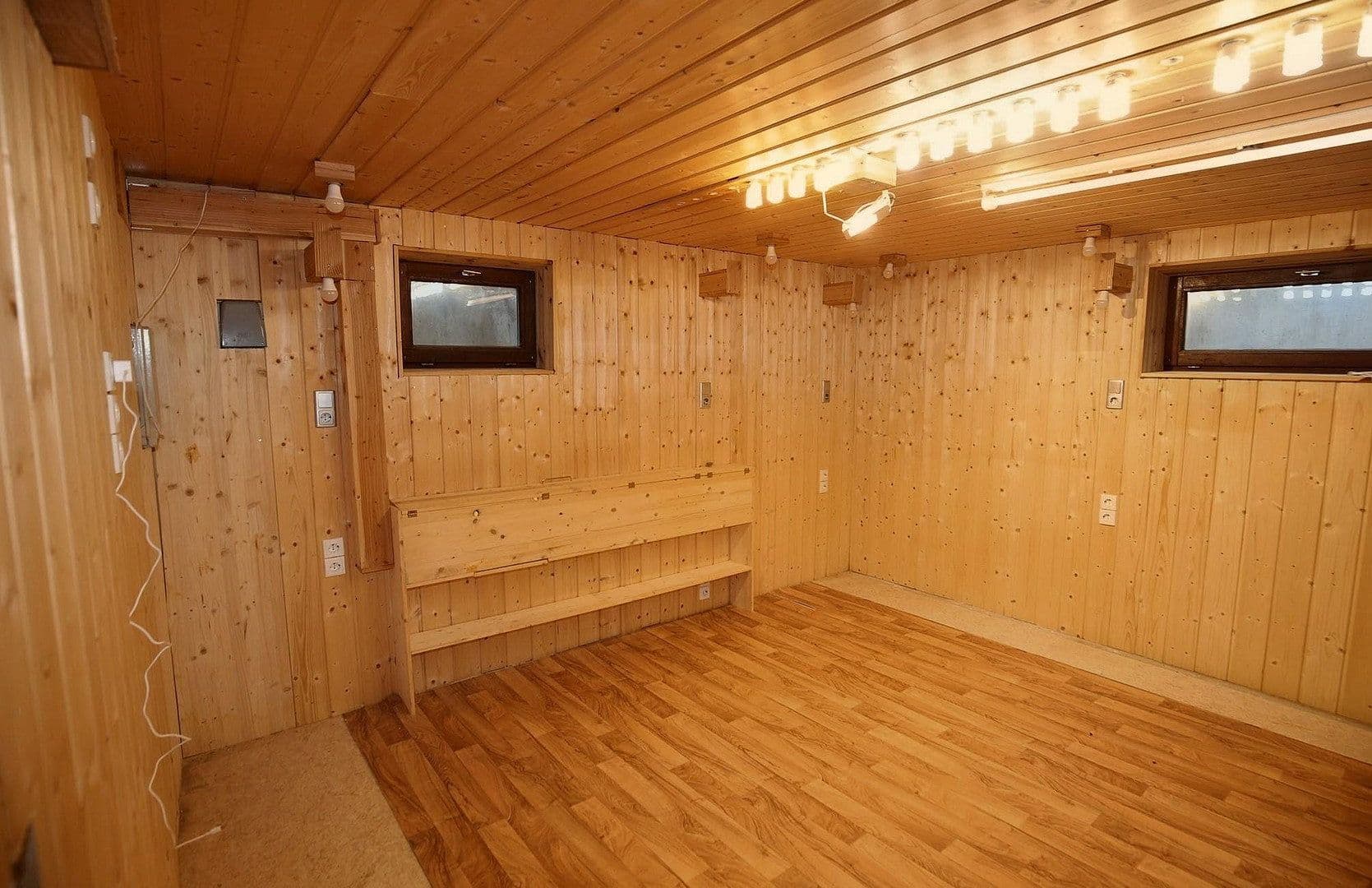 Predaj domu 235 m², pozemek 577 m², Reutlingen, Bádensko-Wurttembersko Predaj domu 235 m², pozemek 577 m², Reutlingen, Bádensko-Wurttembersko