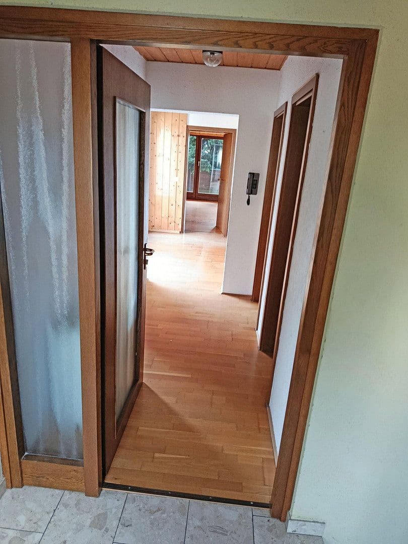 Predaj domu 235 m², pozemek 577 m², Reutlingen, Bádensko-Wurttembersko Predaj domu 235 m², pozemek 577 m², Reutlingen, Bádensko-Wurttembersko