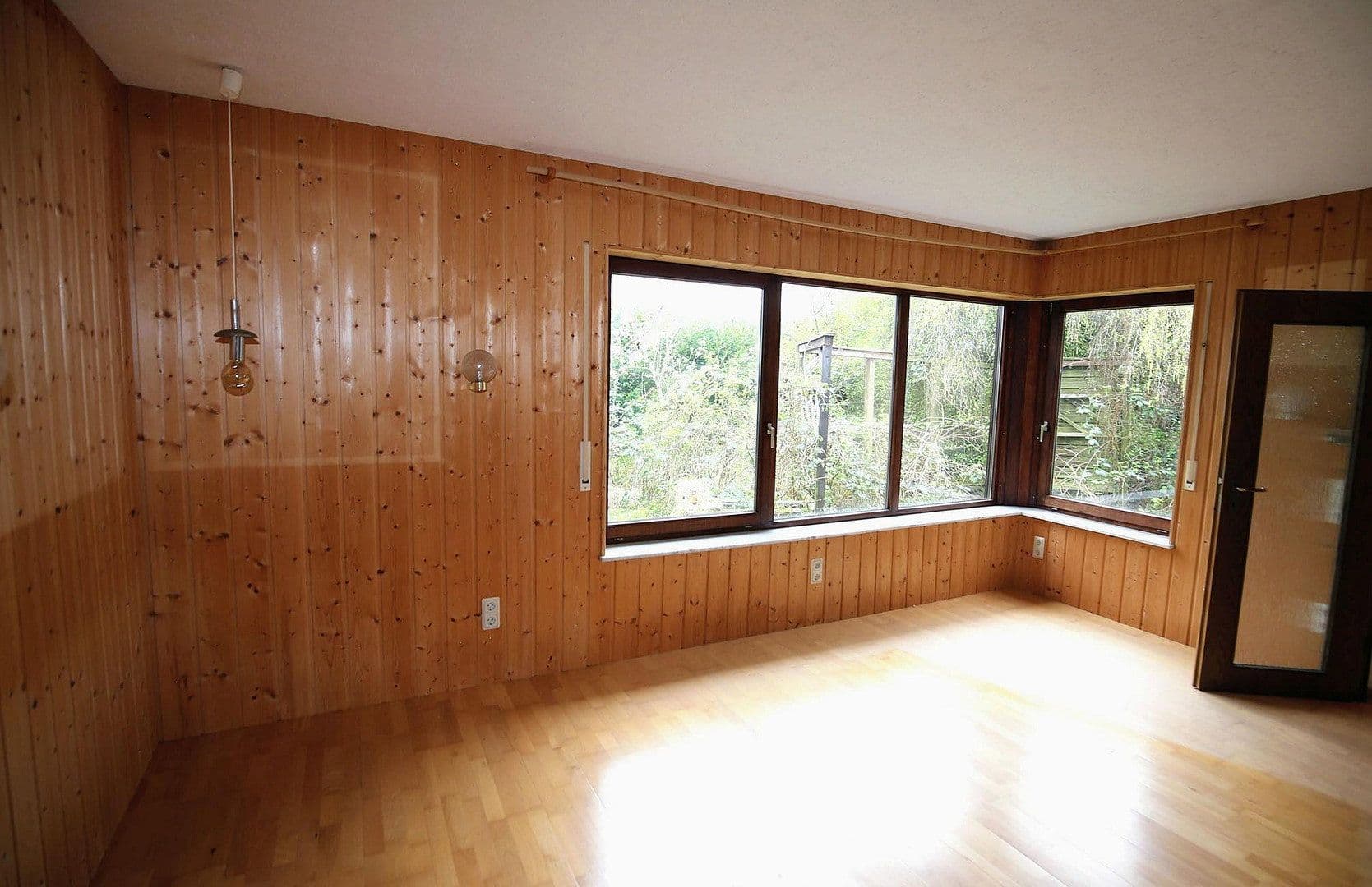 Predaj domu 235 m², pozemek 577 m², Reutlingen, Bádensko-Wurttembersko Predaj domu 235 m², pozemek 577 m², Reutlingen, Bádensko-Wurttembersko