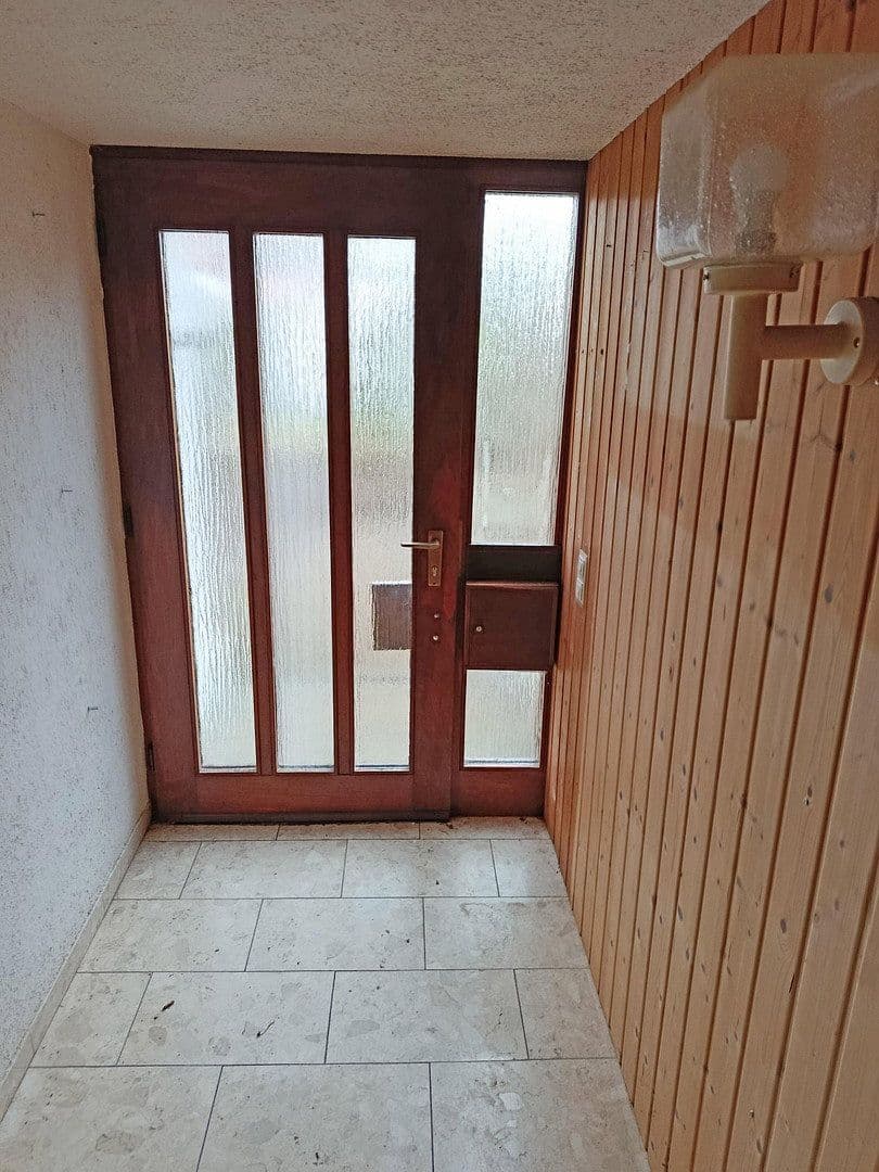 Predaj domu 235 m², pozemek 577 m², Reutlingen, Bádensko-Wurttembersko Predaj domu 235 m², pozemek 577 m², Reutlingen, Bádensko-Wurttembersko