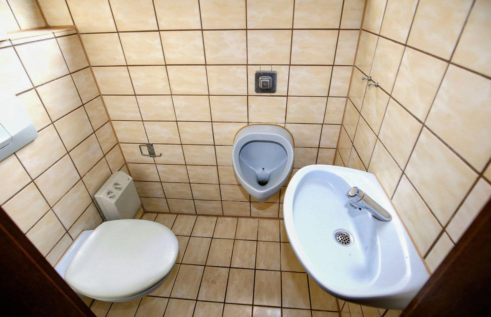Predaj domu 235 m², pozemek 577 m², Reutlingen, Bádensko-Wurttembersko Predaj domu 235 m², pozemek 577 m², Reutlingen, Bádensko-Wurttembersko