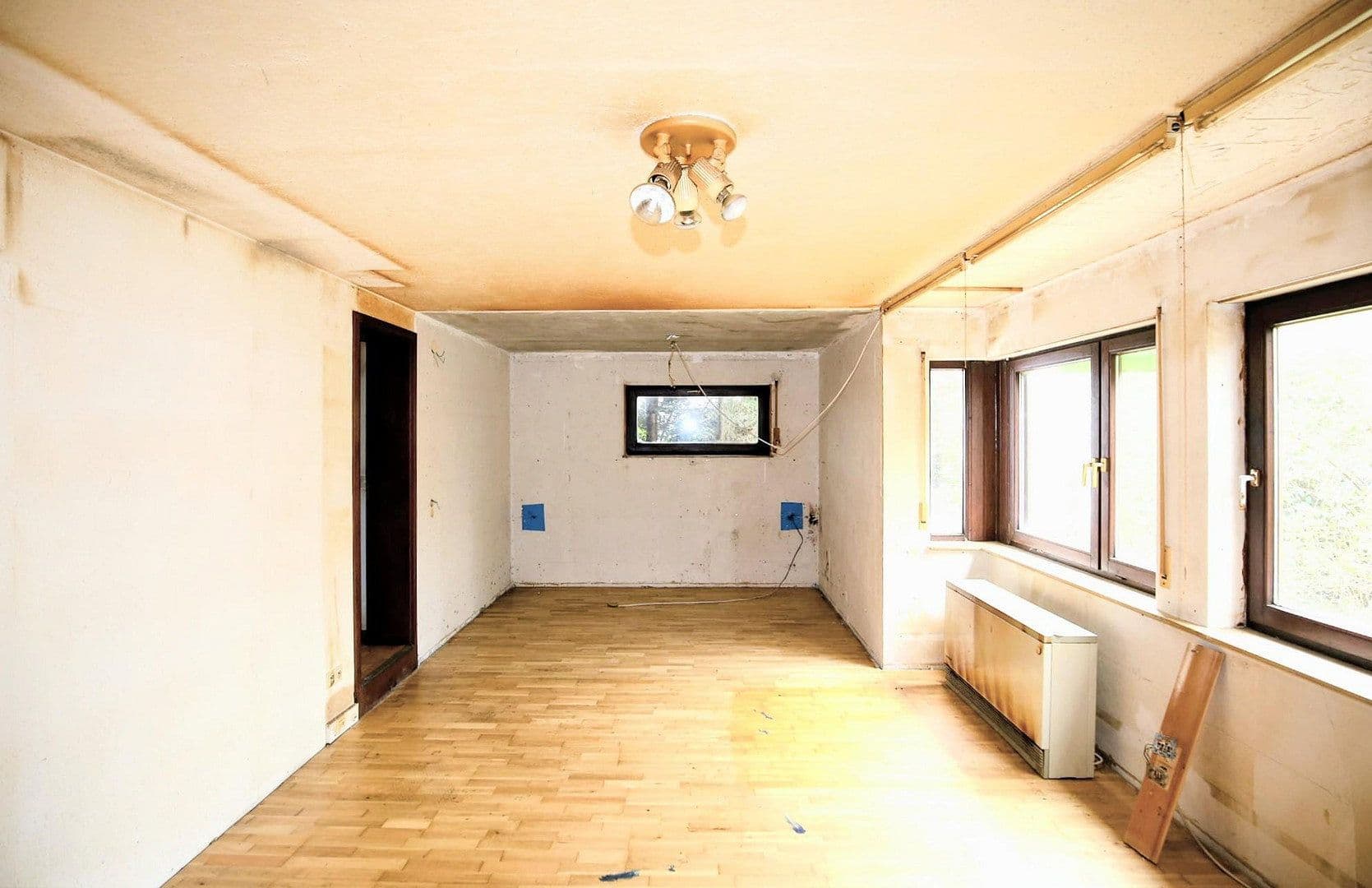 Predaj domu 235 m², pozemek 577 m², Reutlingen, Bádensko-Wurttembersko Predaj domu 235 m², pozemek 577 m², Reutlingen, Bádensko-Wurttembersko
