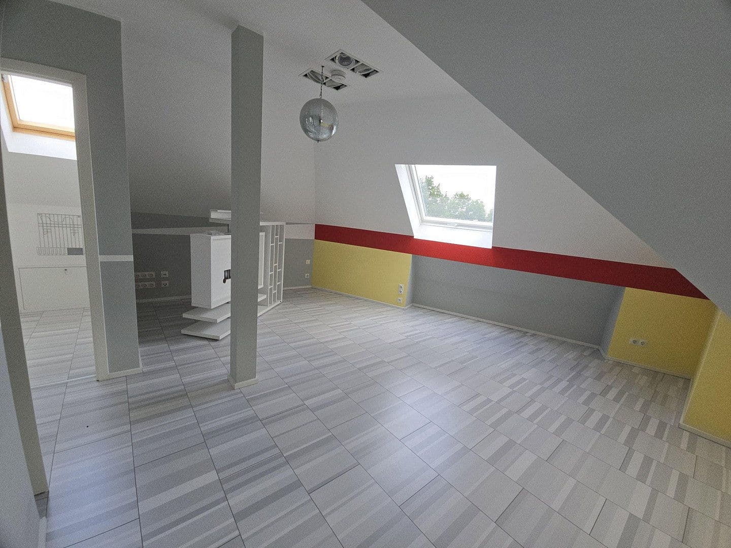 Predaj domu 250 m², pozemek 1.096 m², Berner Straße 52, Hamburg, Hamburg Predaj domu 250 m², pozemek 1.096 m², Berner Straße 52, Hamburg, Hamburg