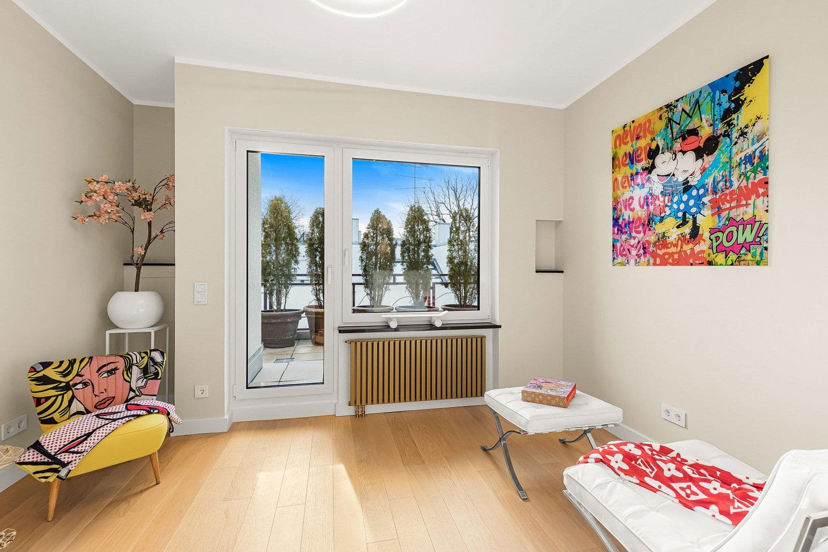 Prenájom bytu 4-izbový 162 m², München, Bavorsko Prenájom bytu 4-izbový 162 m², München, Bavorsko