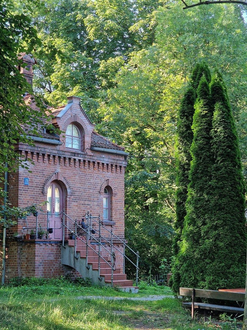 Prenájom bytu 4-izbový 162 m², München, Bavorsko Prenájom bytu 4-izbový 162 m², München, Bavorsko