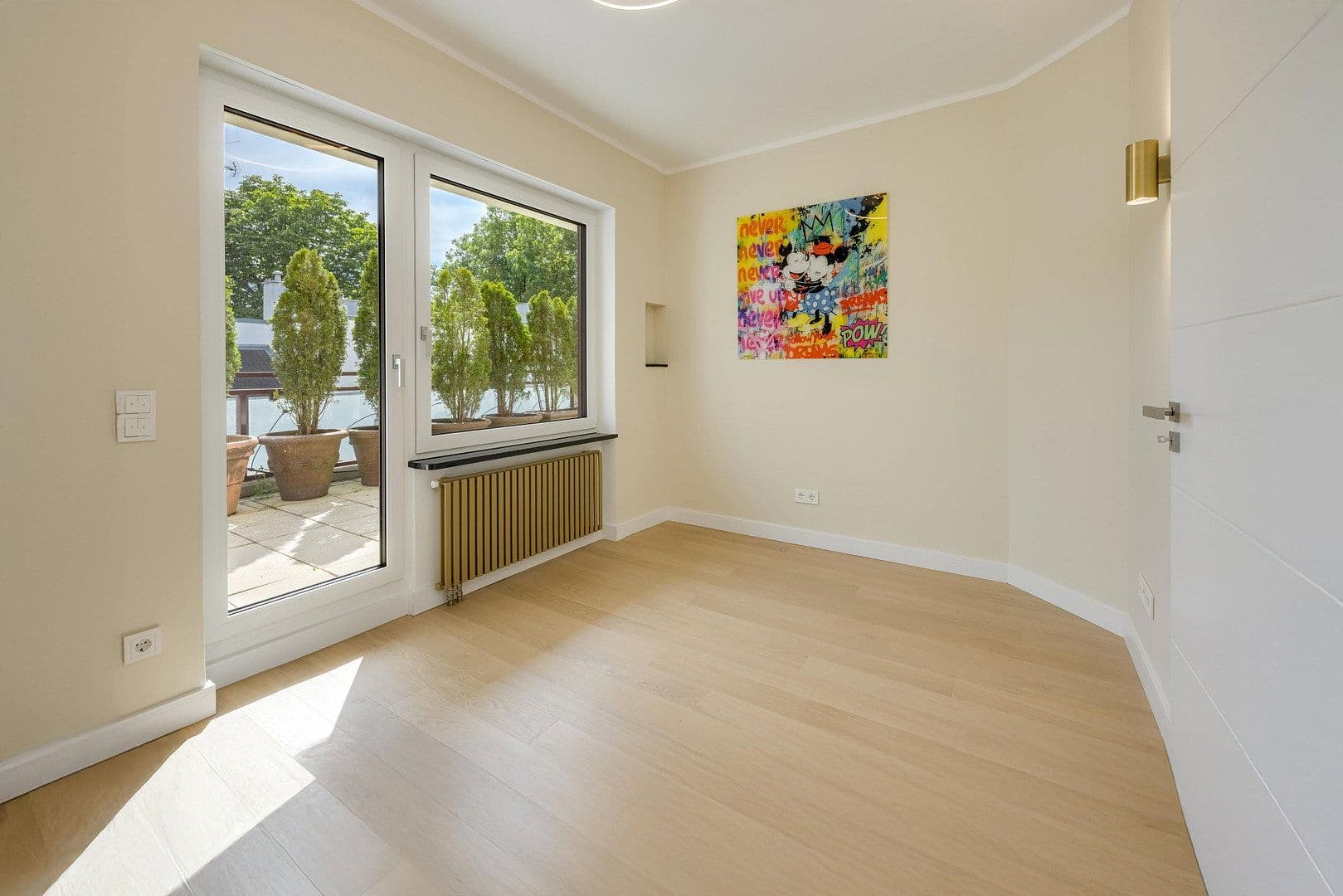 Prenájom bytu 4-izbový 162 m², München, Bavorsko Prenájom bytu 4-izbový 162 m², München, Bavorsko