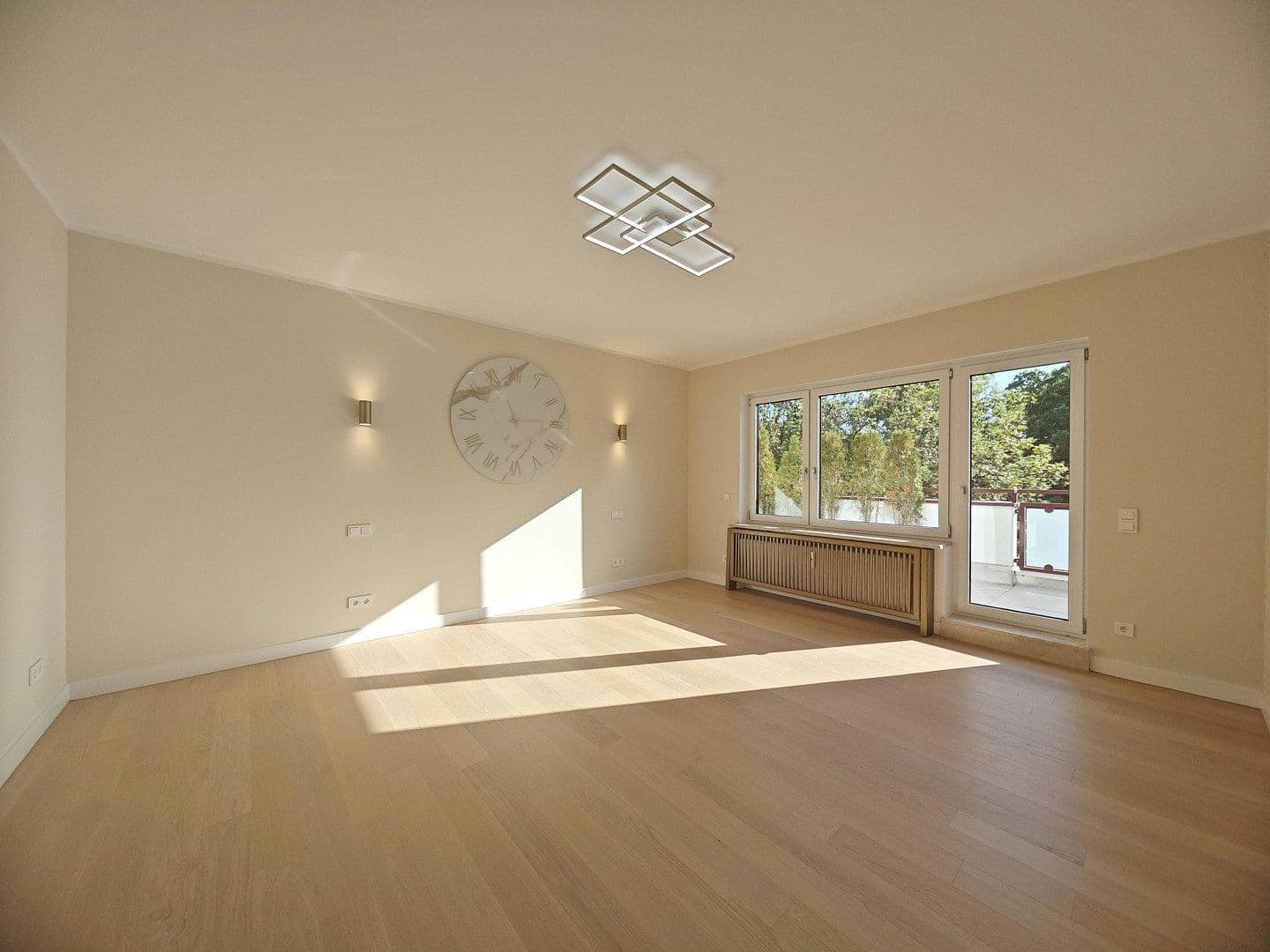 Prenájom bytu 4-izbový 162 m², München, Bavorsko Prenájom bytu 4-izbový 162 m², München, Bavorsko