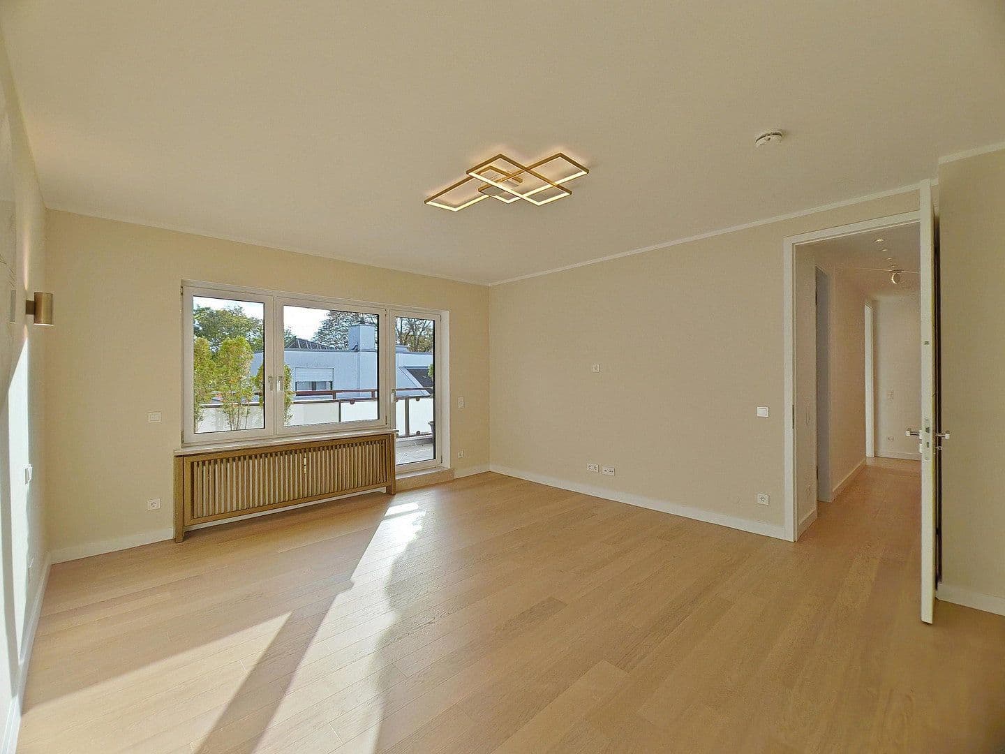 Prenájom bytu 4-izbový 162 m², München, Bavorsko Prenájom bytu 4-izbový 162 m², München, Bavorsko