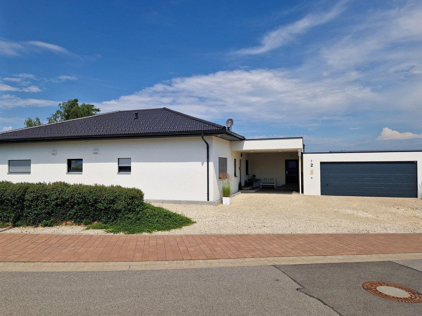 Predaj domu 186 m², pozemek 1.534 m², Sonnenleite 2, Gerach, Bavorsko Predaj domu 186 m², pozemek 1.534 m², Sonnenleite 2, Gerach, Bavorsko