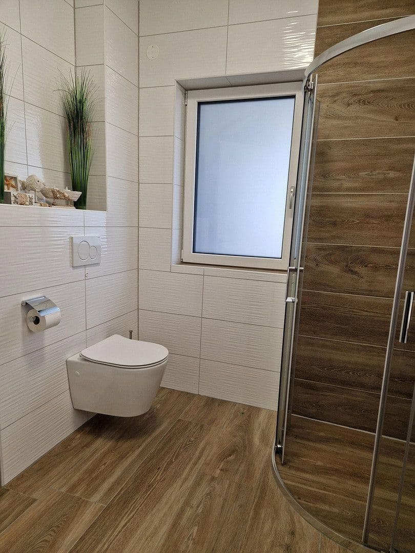 Predaj domu 186 m², pozemek 1.534 m², Sonnenleite 2, Gerach, Bavorsko Predaj domu 186 m², pozemek 1.534 m², Sonnenleite 2, Gerach, Bavorsko