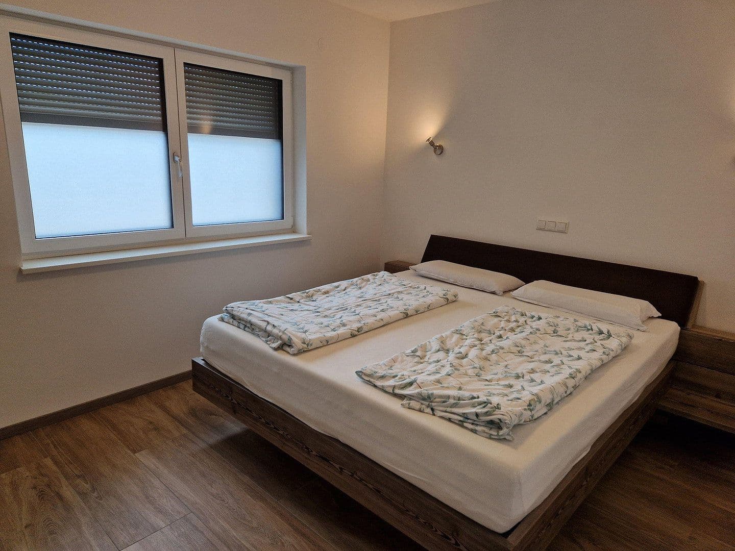 Predaj domu 186 m², pozemek 1.534 m², Sonnenleite 2, Gerach, Bavorsko Predaj domu 186 m², pozemek 1.534 m², Sonnenleite 2, Gerach, Bavorsko