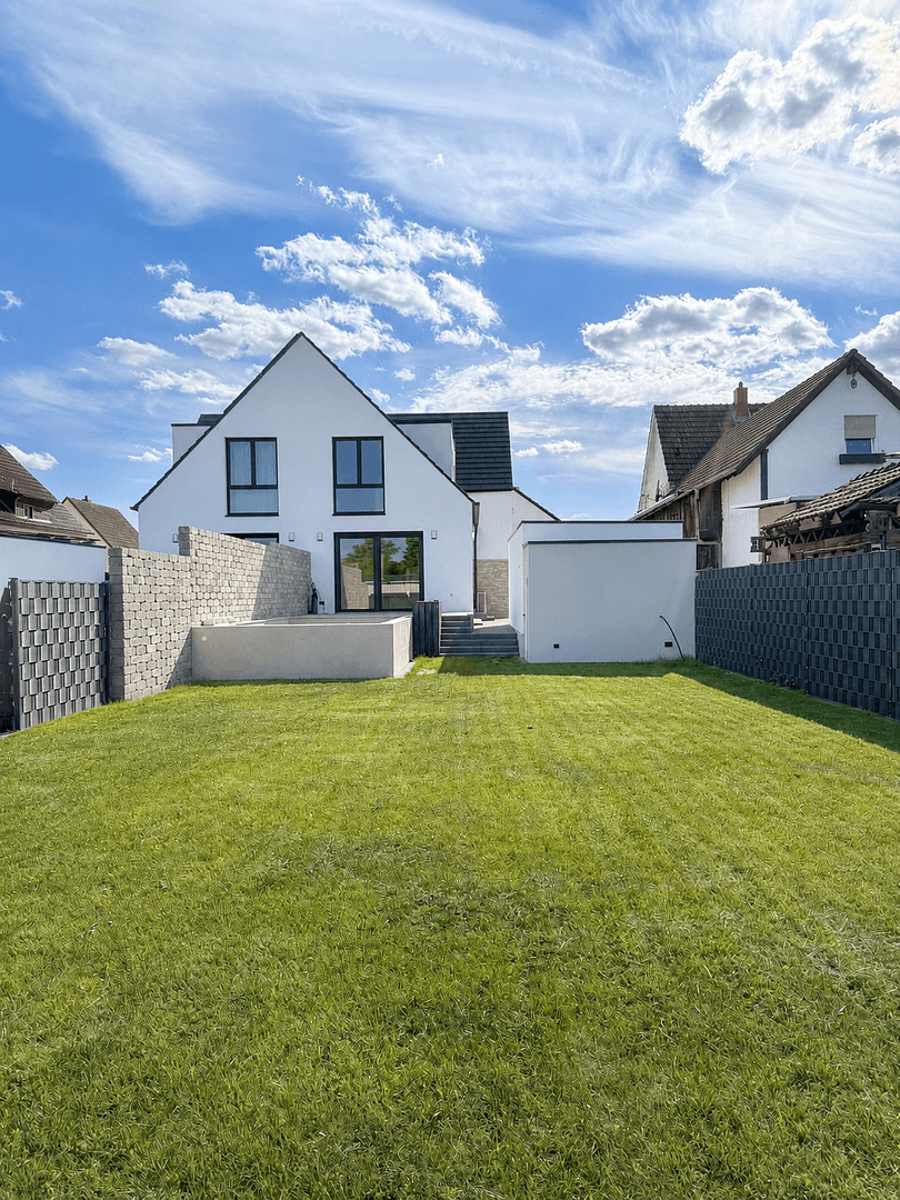 Predaj domu 154 m², pozemek 542 m², Haßloch, Porýnie-Falcko Predaj domu 154 m², pozemek 542 m², Haßloch, Porýnie-Falcko