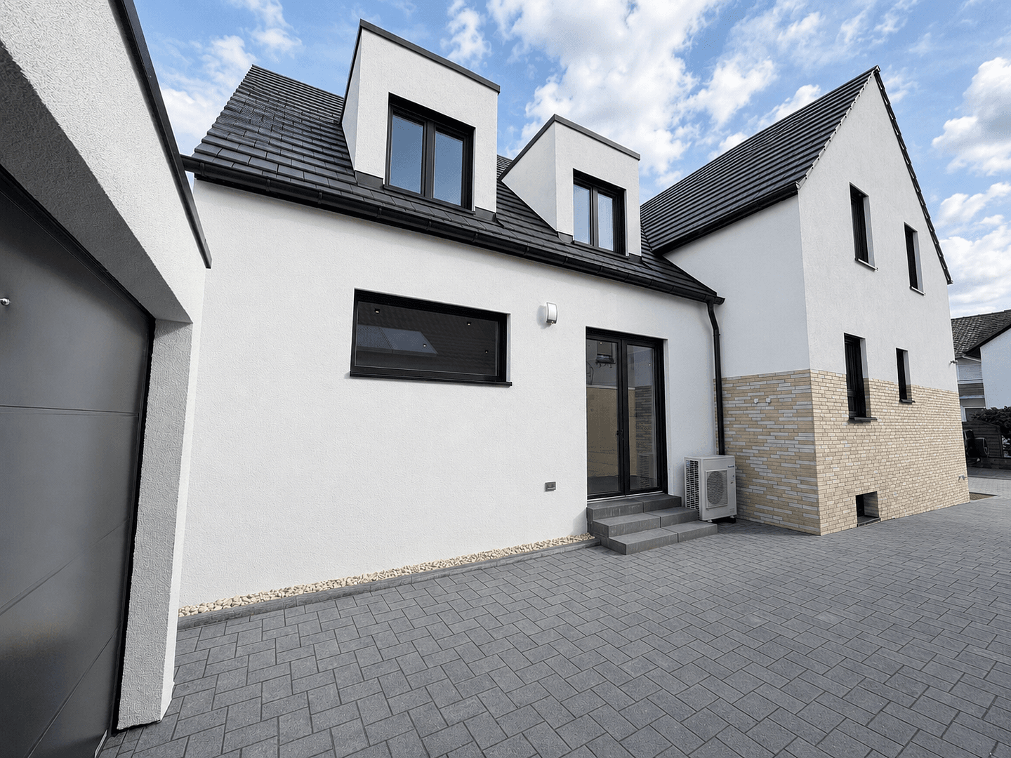 Predaj domu 154 m², pozemek 542 m², Haßloch, Porýnie-Falcko Predaj domu 154 m², pozemek 542 m², Haßloch, Porýnie-Falcko