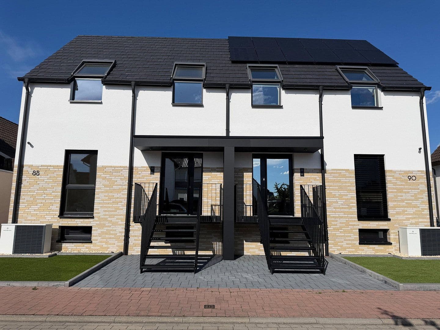 Predaj domu 154 m², pozemek 542 m², Haßloch, Porýnie-Falcko Predaj domu 154 m², pozemek 542 m², Haßloch, Porýnie-Falcko