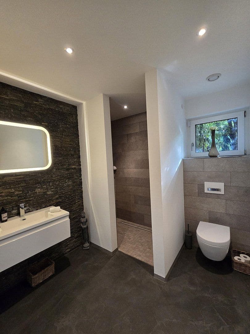 Predaj domu 170 m², pozemek 468 m², Niefern-Öschelbronn, Bádensko-Wurttembersko Predaj domu 170 m², pozemek 468 m², Niefern-Öschelbronn, Bádensko-Wurttembersko