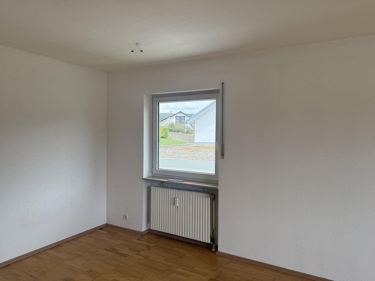 Prenájom bytu 3-izbový 84 m², Furtwangen im Schwarzwald, Bádensko-Wurttembersko Prenájom bytu 3-izbový 84 m², Furtwangen im Schwarzwald, Bádensko-Wurttembersko