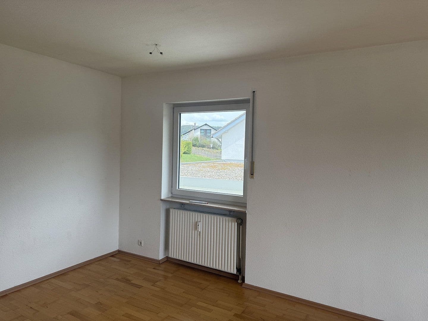 Prenájom bytu 3-izbový 84 m², Furtwangen im Schwarzwald, Bádensko-Wurttembersko Prenájom bytu 3-izbový 84 m², Furtwangen im Schwarzwald, Bádensko-Wurttembersko