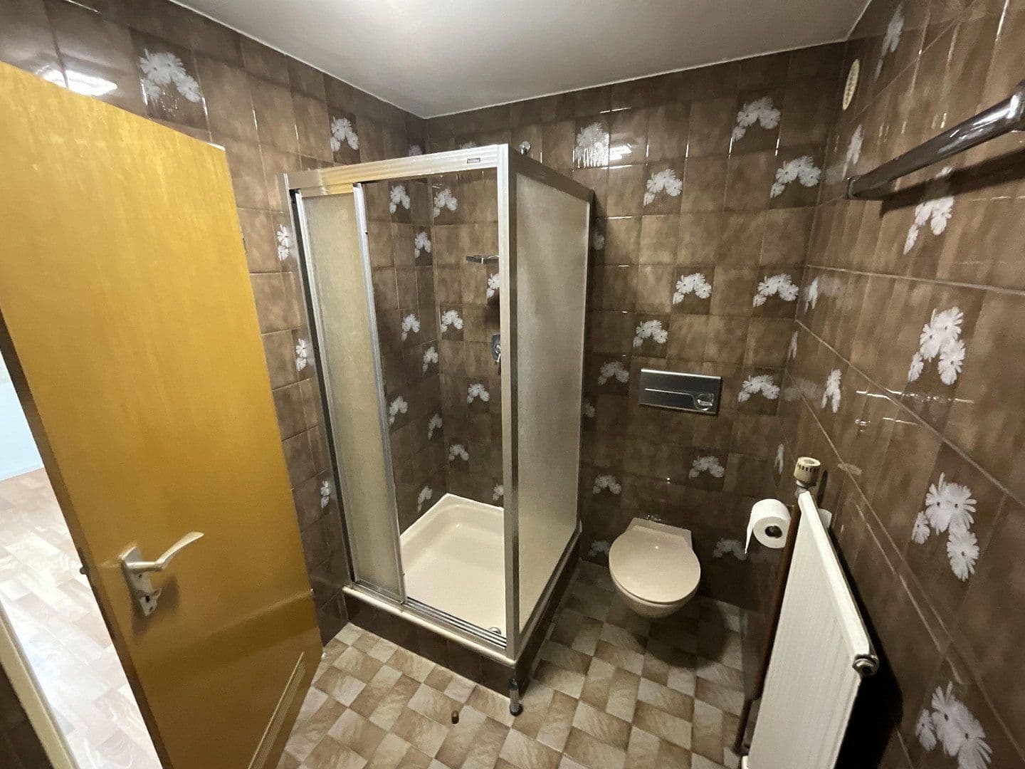 Prenájom bytu 3-izbový 85 m², Köln, Severné Porýnie - Westfálsko Prenájom bytu 3-izbový 85 m², Köln, Severné Porýnie - Westfálsko