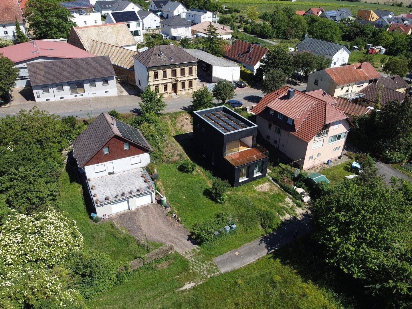 Predaj domu 136 m², pozemek 417 m², Gau-Weinheimer-Straße 3, Wolfsheim, Porýnie-Falcko Predaj domu 136 m², pozemek 417 m², Gau-Weinheimer-Straße 3, Wolfsheim, Porýnie-Falcko