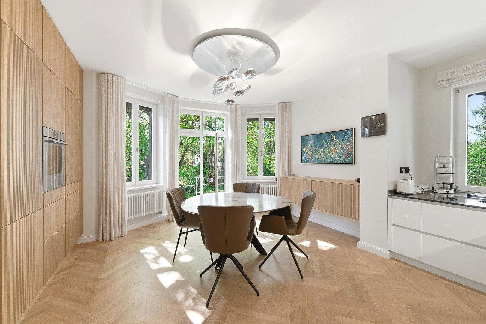 Predaj bytu 5-izbový 252 m², Berlin, Berlín Predaj bytu 5-izbový 252 m², Berlin, Berlín
