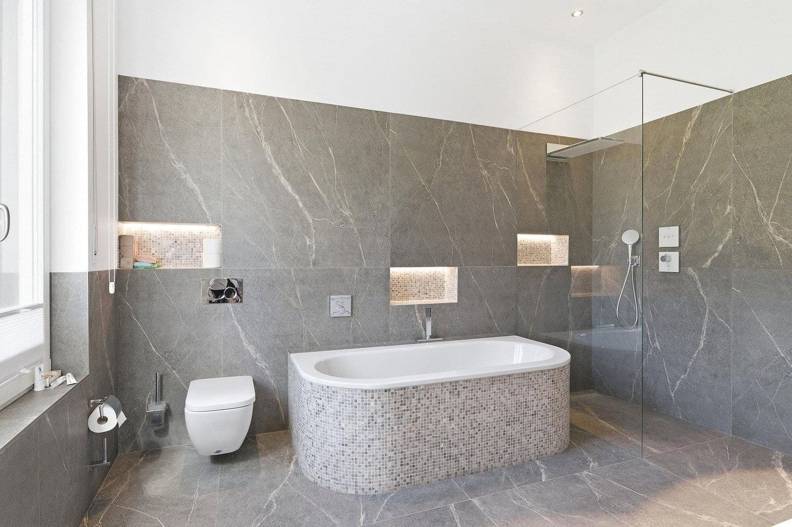 Predaj bytu 5-izbový 252 m², Berlin, Berlín Predaj bytu 5-izbový 252 m², Berlin, Berlín