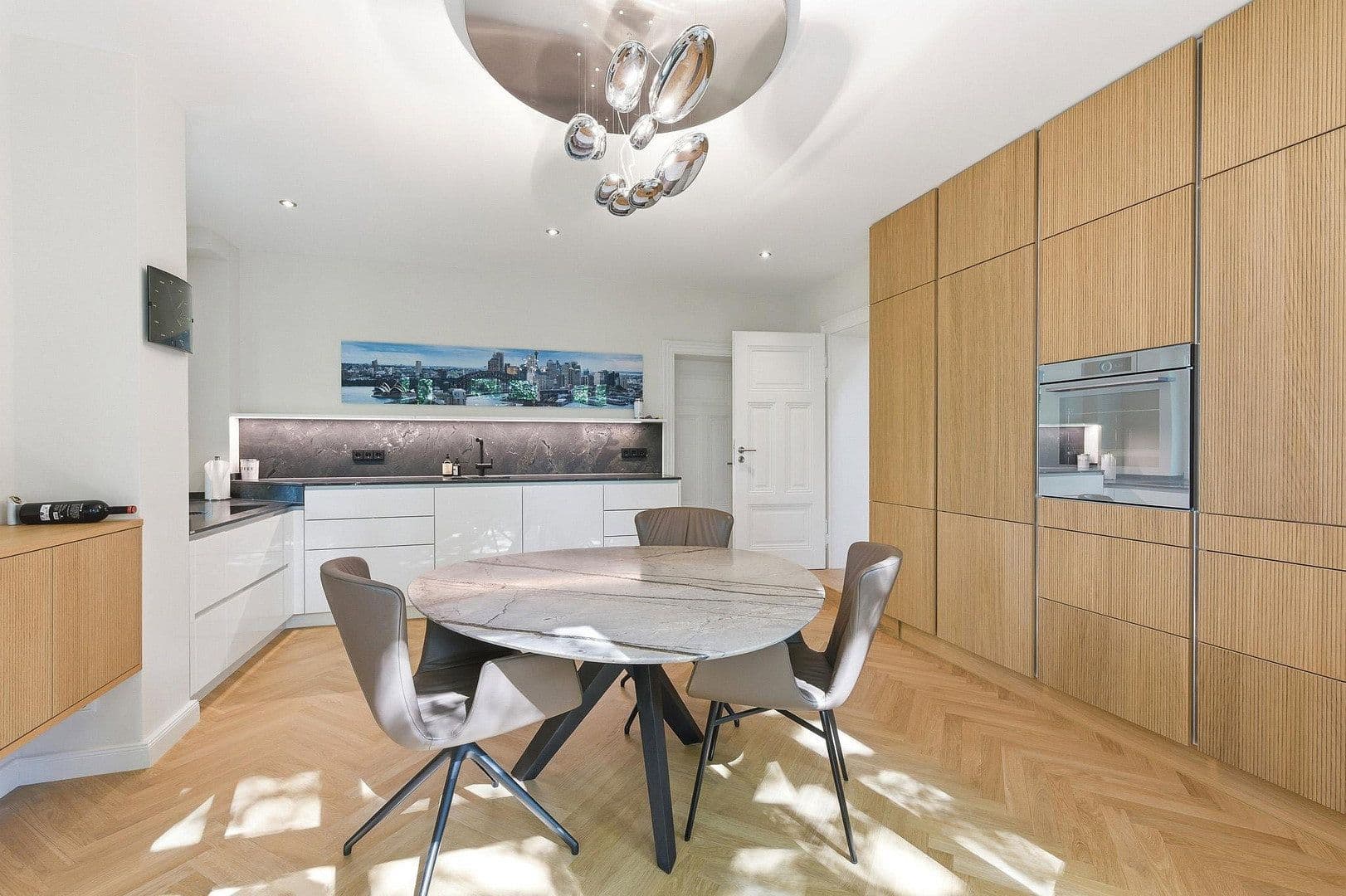 Predaj bytu 5-izbový 252 m², Berlin, Berlín Predaj bytu 5-izbový 252 m², Berlin, Berlín