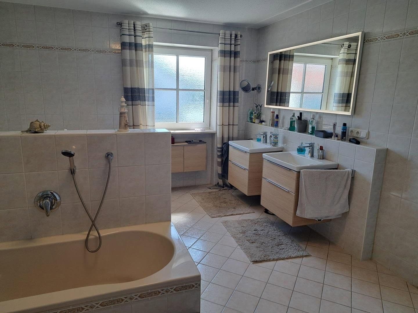 Predaj domu 309 m², pozemek 840 m², Töging am Inn, Bavorsko Predaj domu 309 m², pozemek 840 m², Töging am Inn, Bavorsko