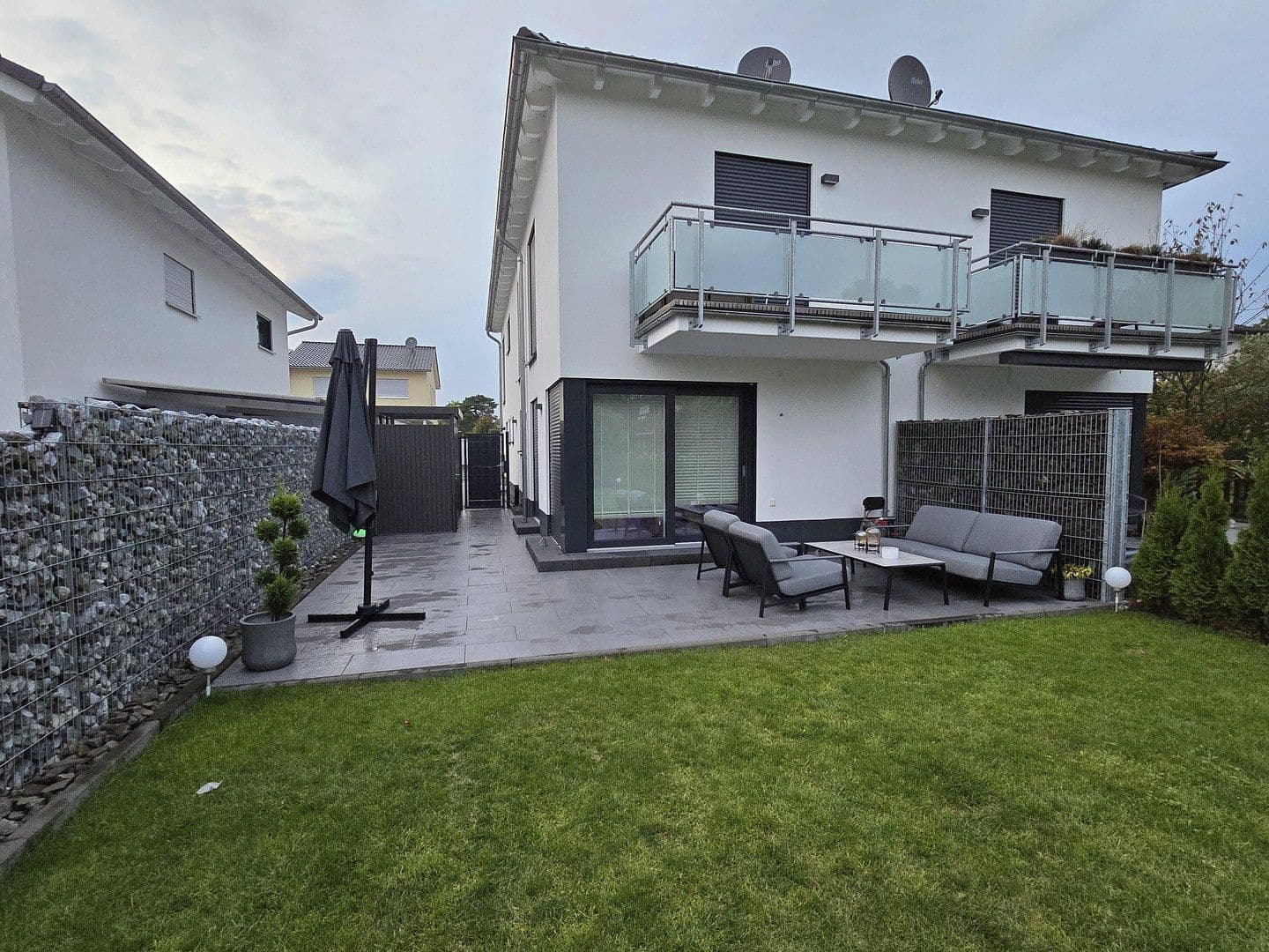 Prenájom domu 135 m², pozemek 350 m², Bergisch Gladbach, Severné Porýnie - Westfálsko Prenájom domu 135 m², pozemek 350 m², Bergisch Gladbach, Severné Porýnie - Westfálsko