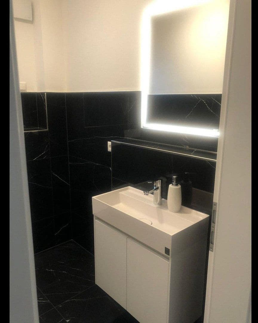 Prenájom domu 135 m², pozemek 350 m², Bergisch Gladbach, Severné Porýnie - Westfálsko Prenájom domu 135 m², pozemek 350 m², Bergisch Gladbach, Severné Porýnie - Westfálsko