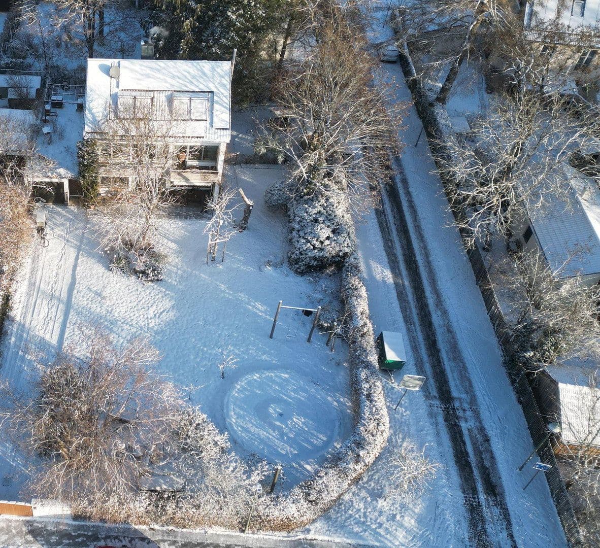 Predaj domu 240 m², pozemek 1.045 m², Neuried, Bavorsko Predaj domu 240 m², pozemek 1.045 m², Neuried, Bavorsko