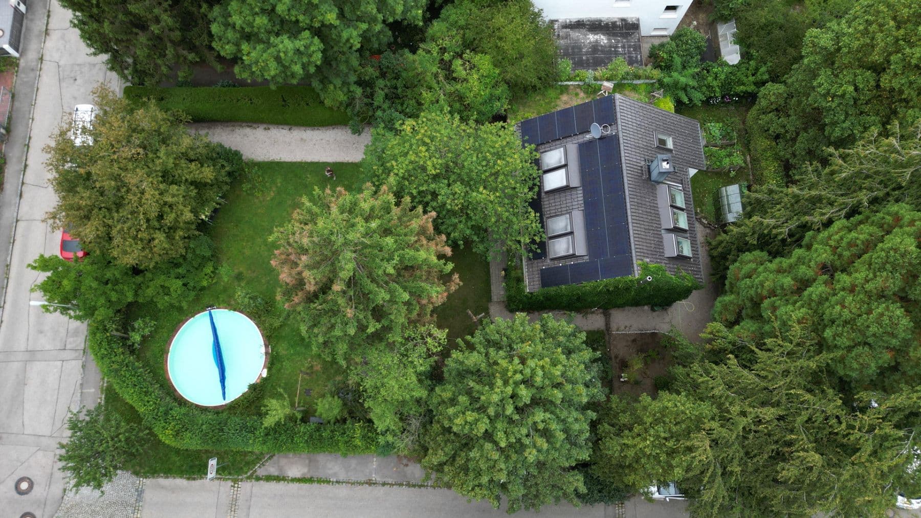 Predaj domu 240 m², pozemek 1.045 m², Neuried, Bavorsko Predaj domu 240 m², pozemek 1.045 m², Neuried, Bavorsko