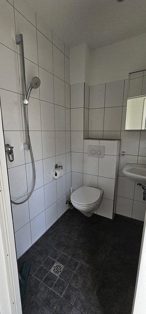 Prenájom domu 85 m², pozemek 254 m², Wiesbaden, Hesensko Prenájom domu 85 m², pozemek 254 m², Wiesbaden, Hesensko